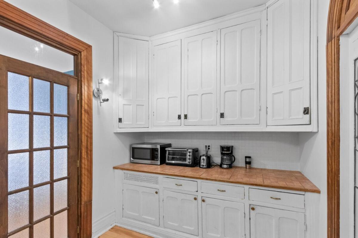 Lofty Urban Duplex Two Story Getaway Apartamento *